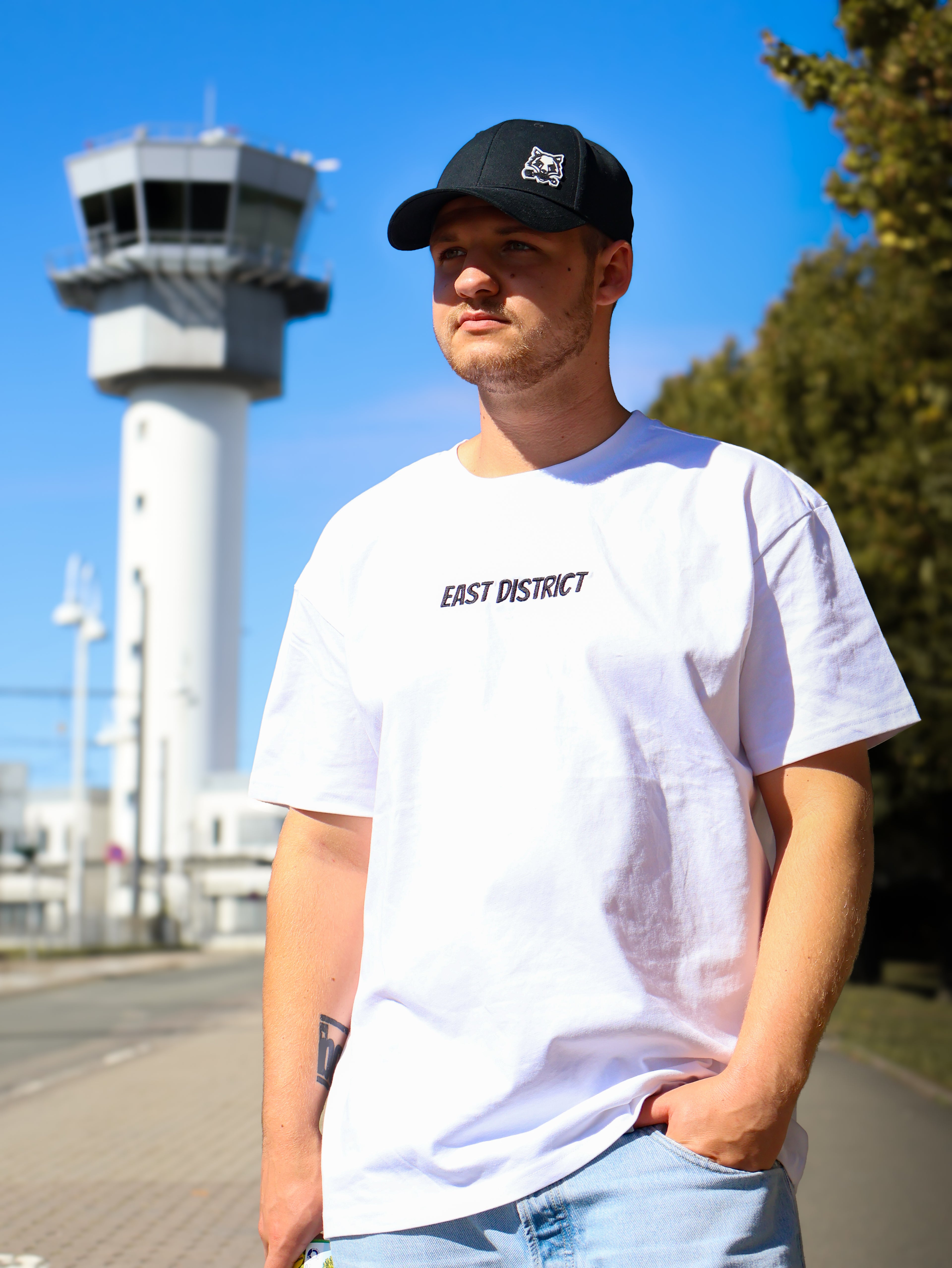 BASIC TEE WHITE